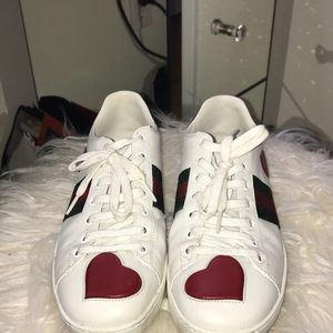 Authentic Women’s Gucci Sneakers Sz 9